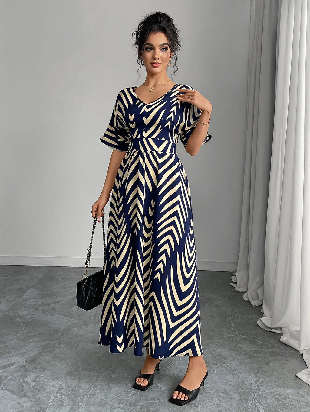 Lila Elegant Twill Swing Dress