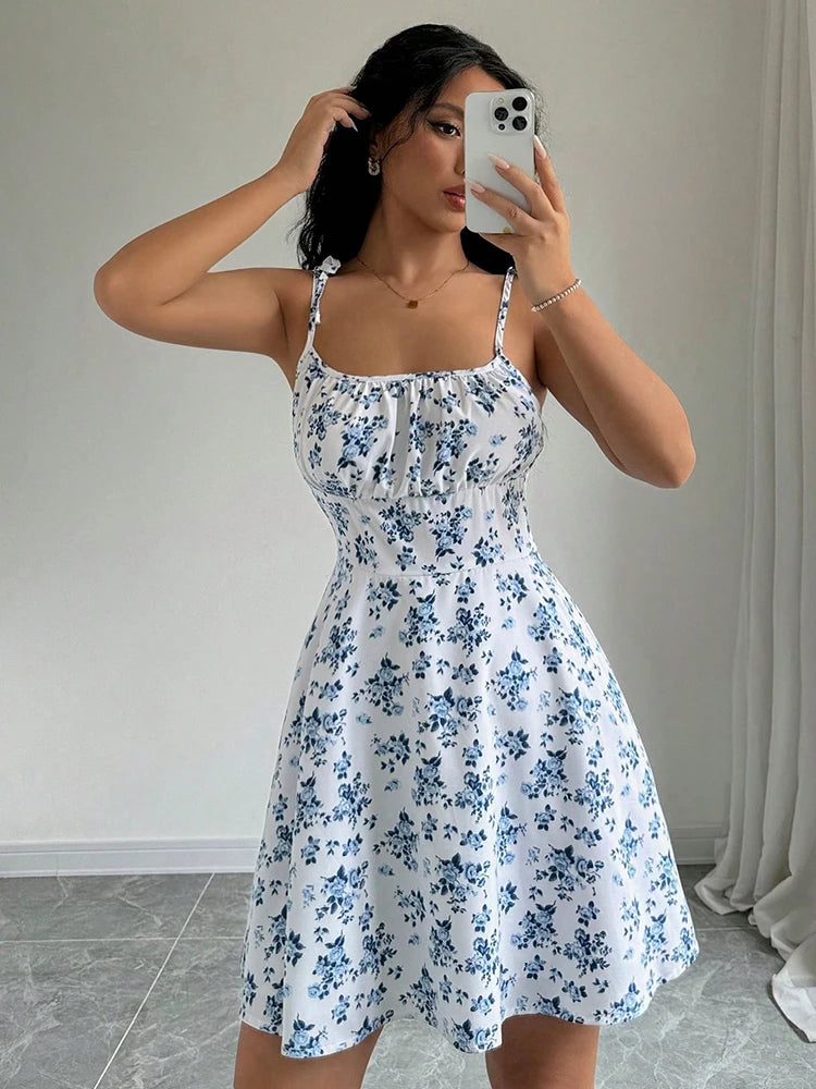 Lila Chic Floral Mini Dress