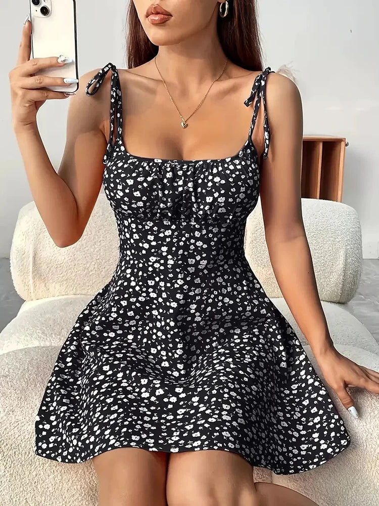 Lila Chic Floral Mini Dress