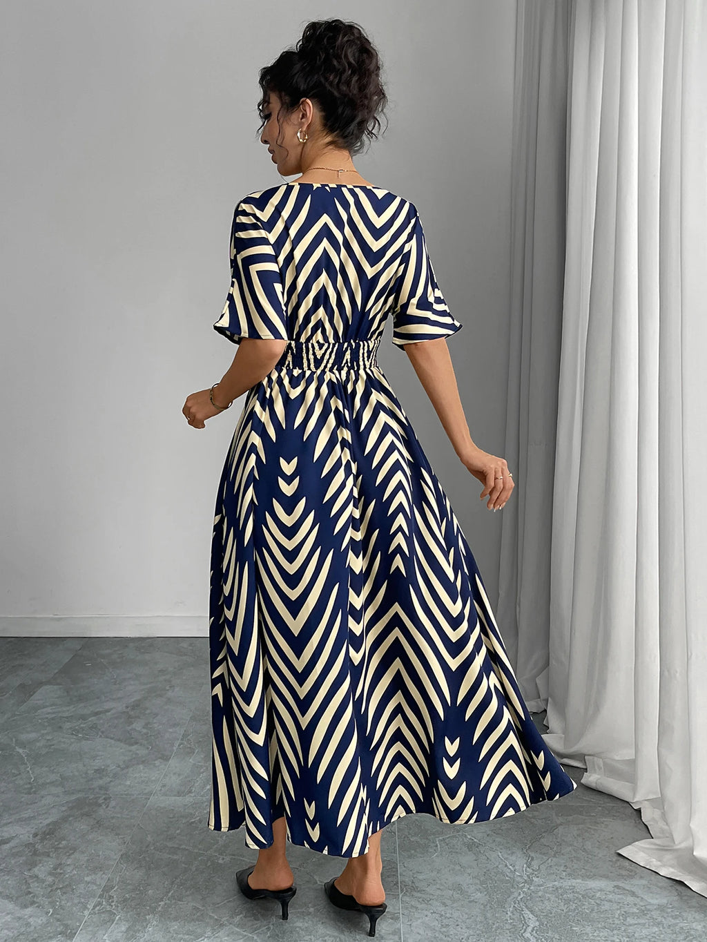 Lila Elegant Twill Swing Dress