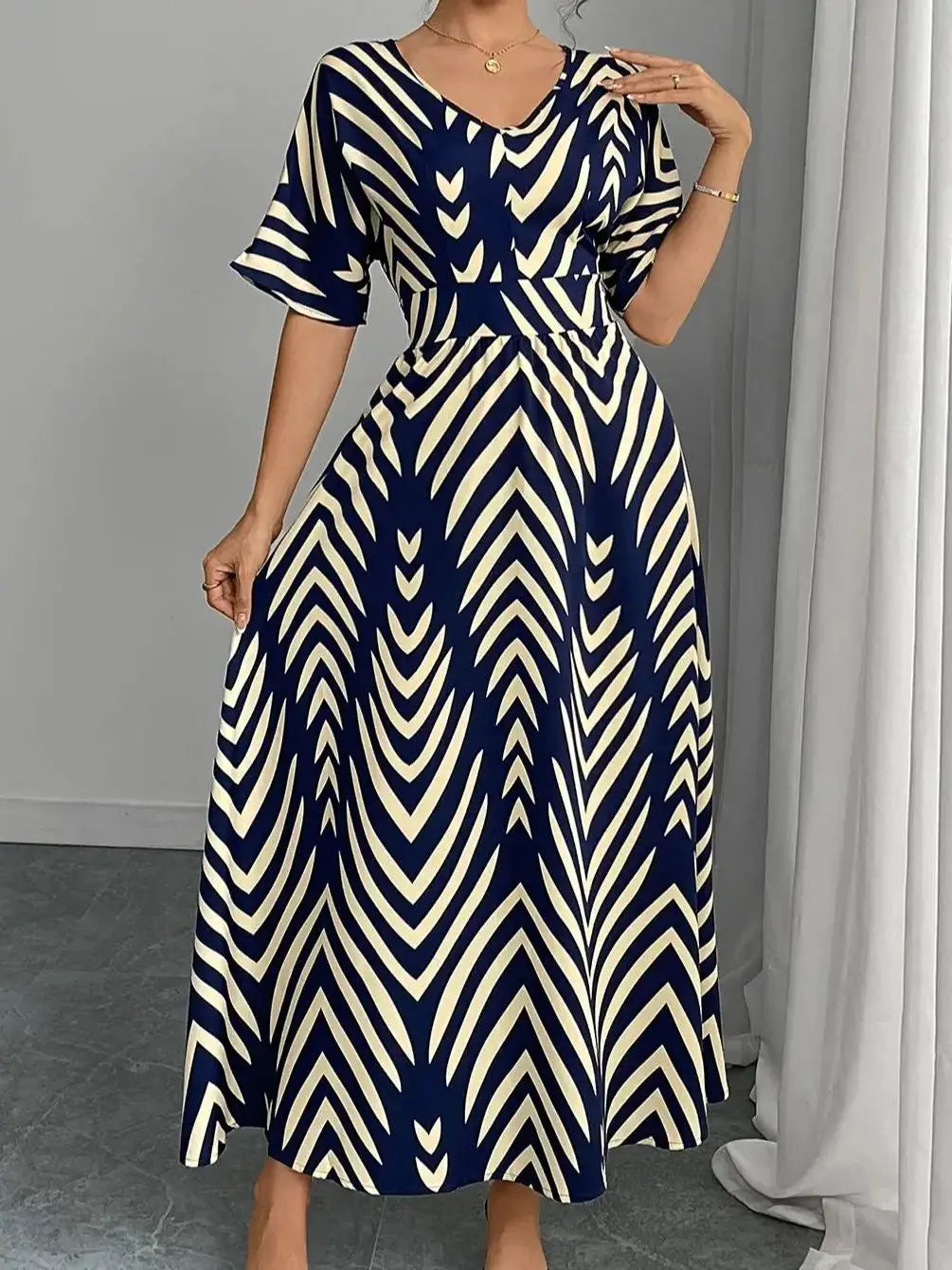 Lila Elegant Twill Swing Dress
