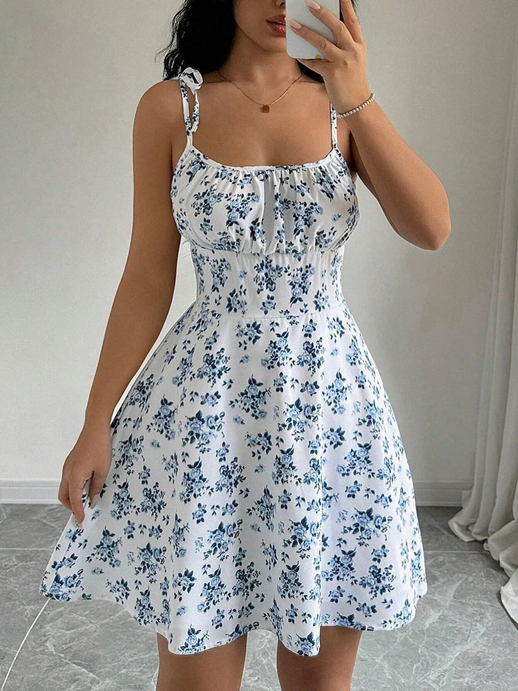 Lila Chic Floral Mini Dress
