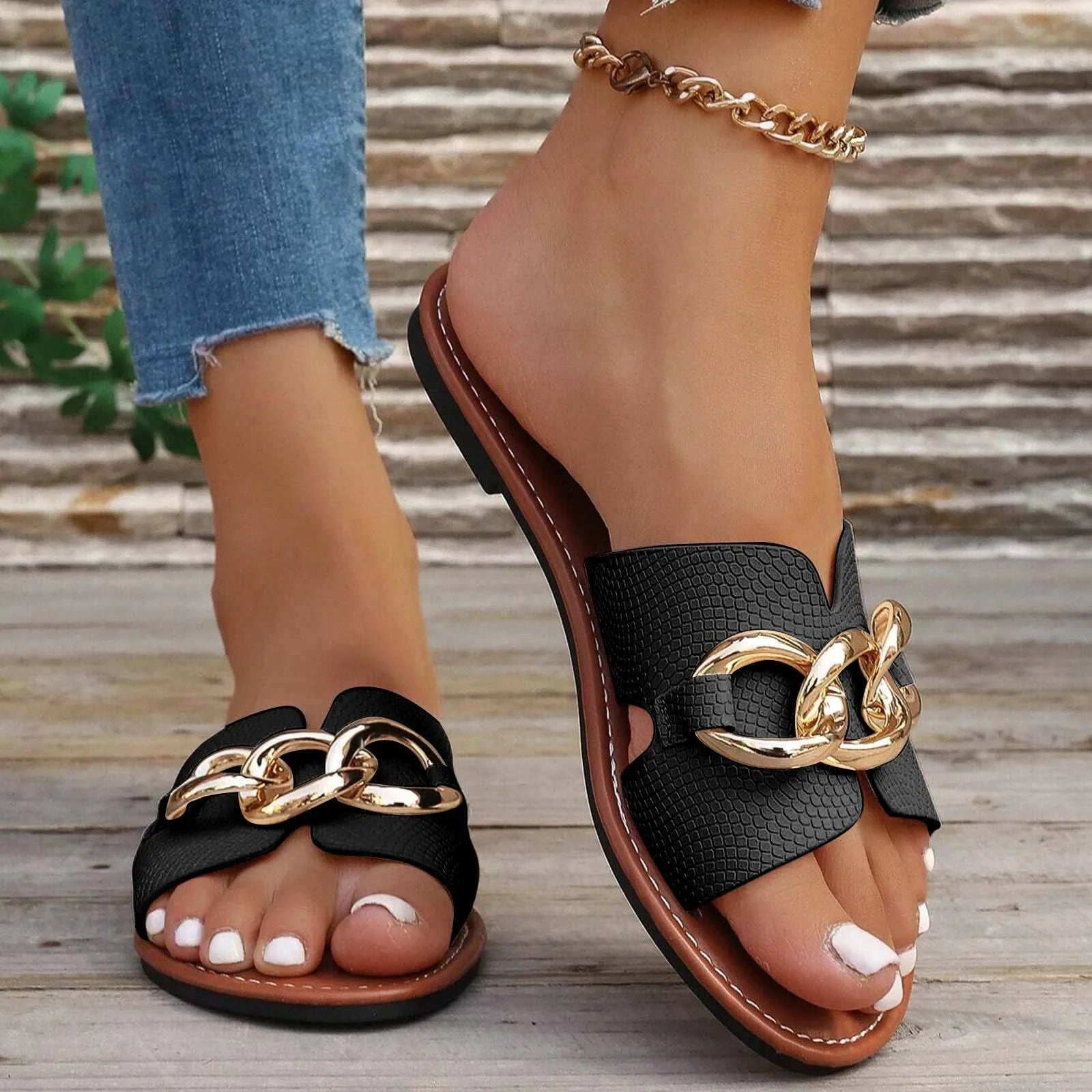 Maya Gold Chain Slide